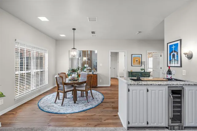 $399,900 | 32 1 Main Place, Benbrook, TX 76126