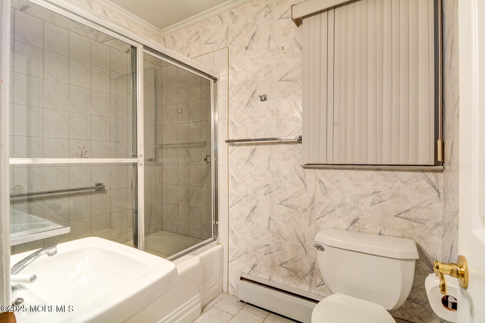 16 Wayside Drive Brick, NJ 08724 - Photo 19 of 31 Fulll bath off FR 16 Wayside