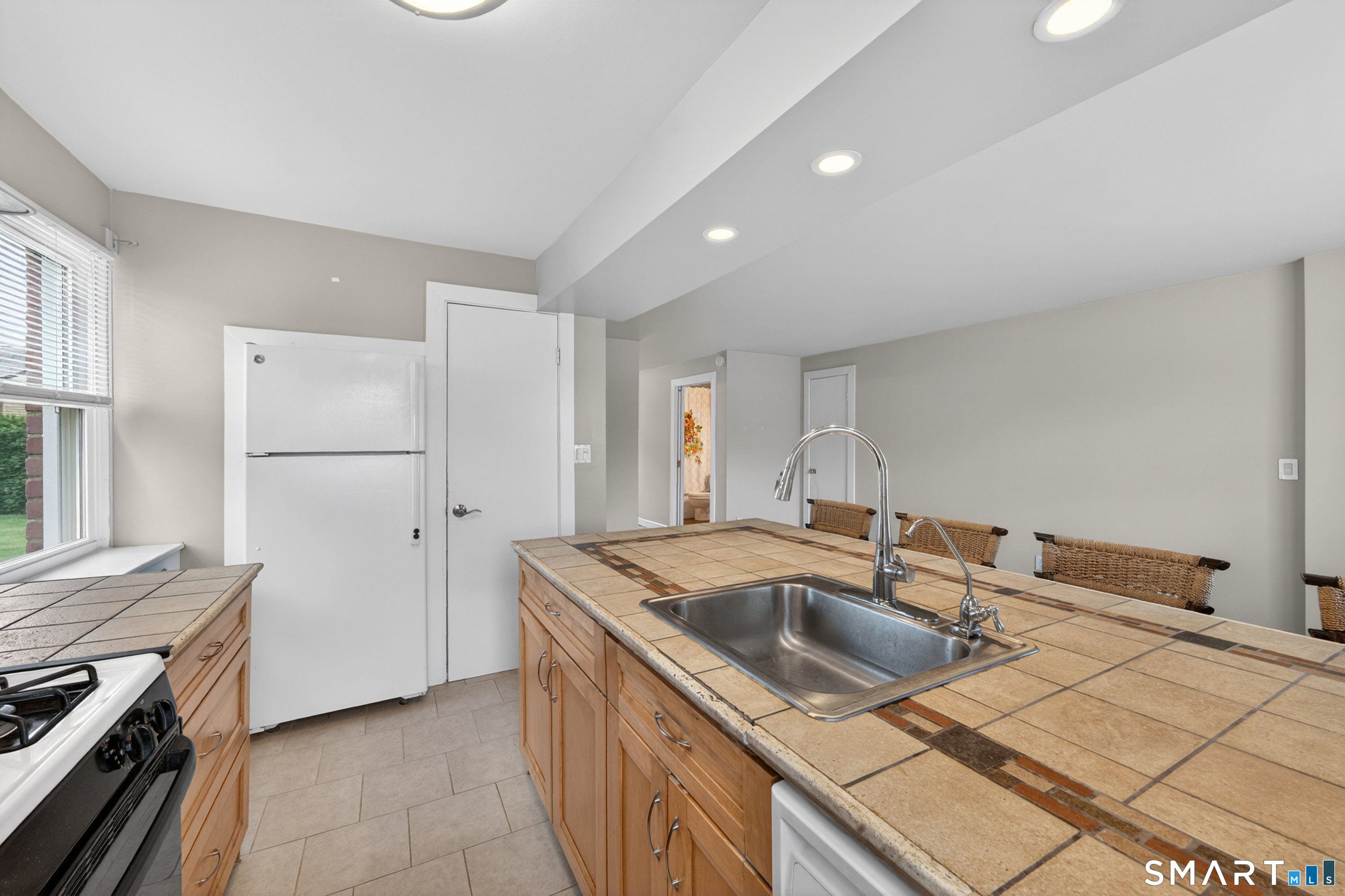 190 Seaton Road, Unit 1 Stamford, CT 06902 - Photo 9 of 20