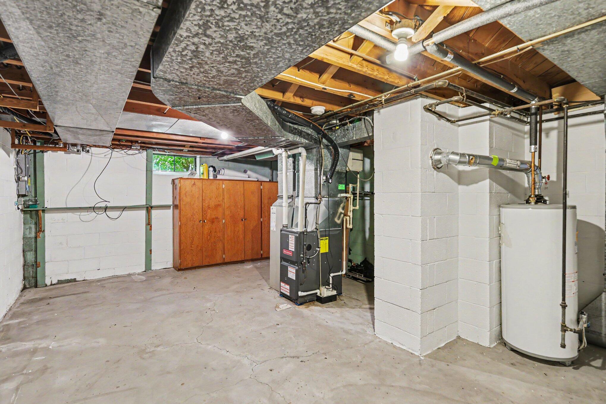 2117 Edwin Place Lansing, MI 48911 - Photo 35 of 37 023_file_2669