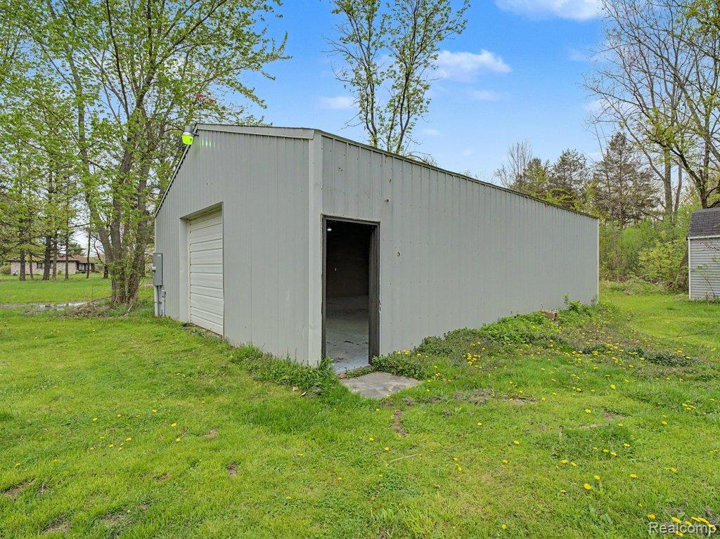 11414 North Lewis Road Clio, MI 48420 - Photo 35 of 54