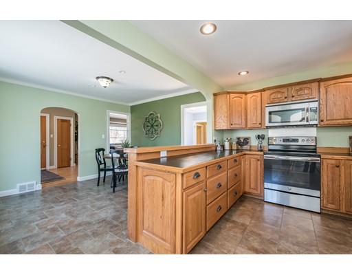 14 Richards Road Southborough, MA 01772 - Photo 2 of 30 Gallery Image 2