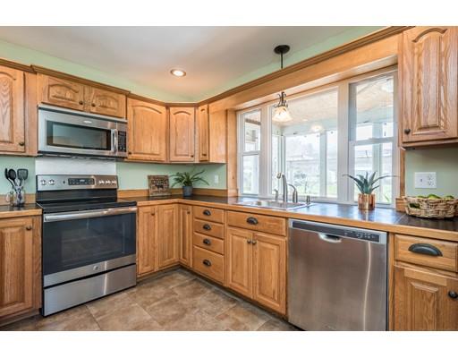 14 Richards Road Southborough, MA 01772 - Photo 7 of 30 Gallery Image 7