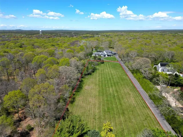 $1,000,000 | 124 Montauk Highway, Westhampton, NY 11977