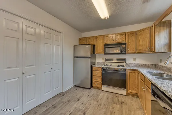 $259,000 | 1725 West Lakeview Drive, Unit 1, Johnson City, TN 37601