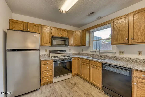 $259,000 | 1725 West Lakeview Drive, Unit 1, Johnson City, TN 37601