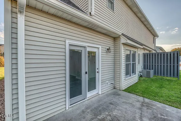 $259,000 | 1725 West Lakeview Drive, Unit 1, Johnson City, TN 37601