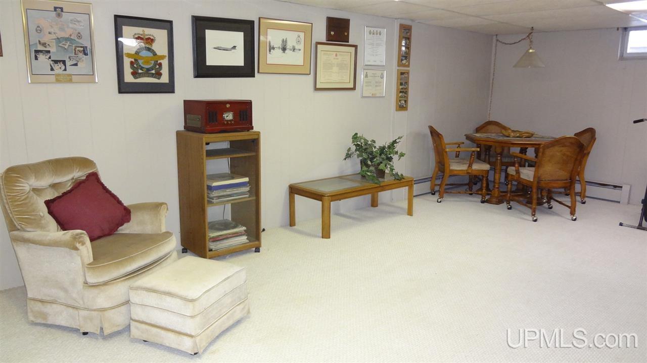 516 Riverside Road Marquette, MI 49855 - Photo 22 of 36