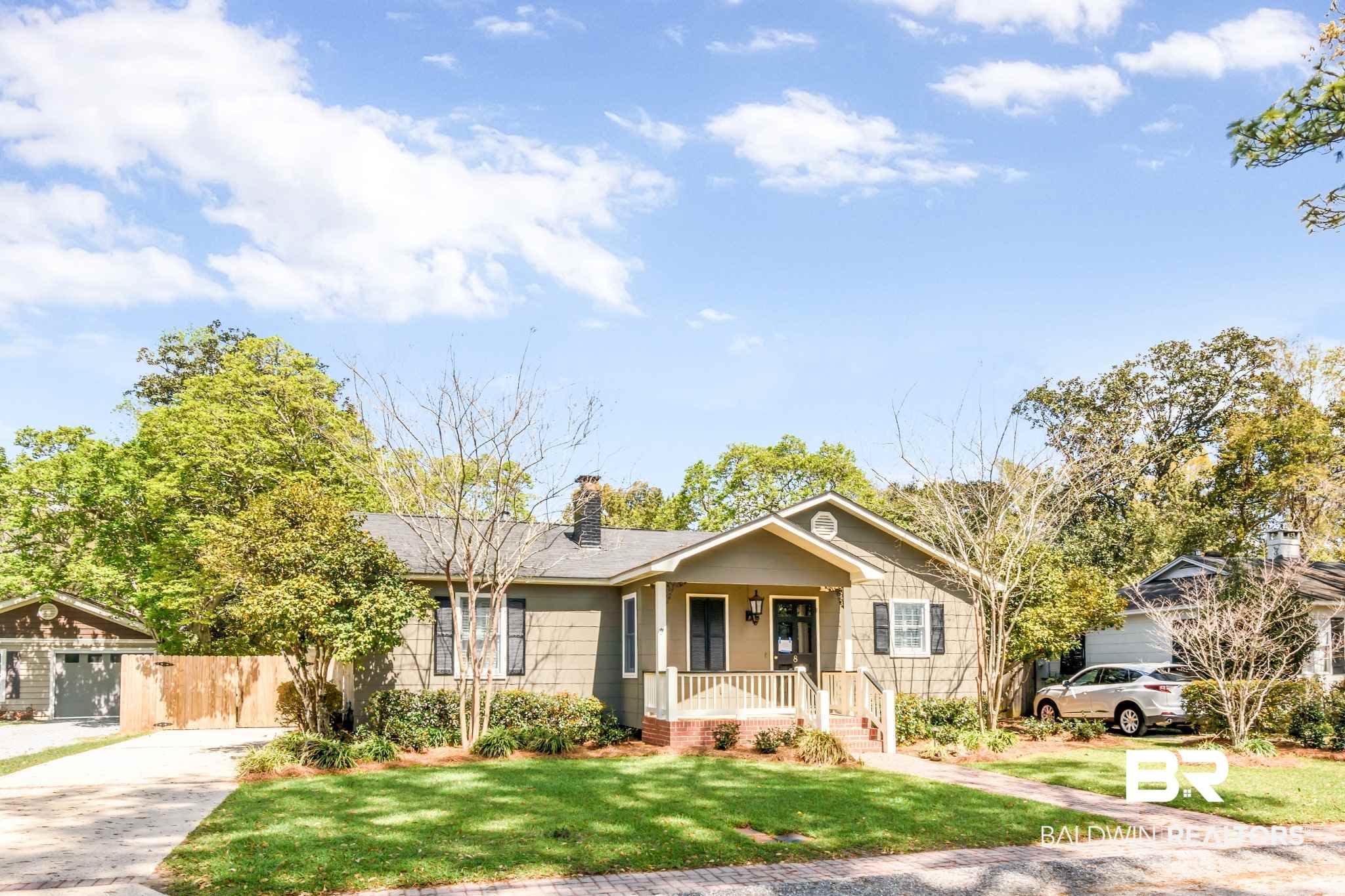 8 South Hathaway Road Mobile, AL 36608 - Photo 3 of 44
