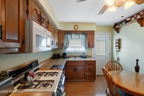 $289,000 | 11 Selkirk Avenue, Toms River, NJ 08757