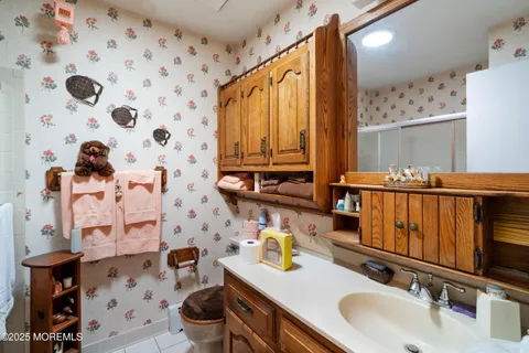 $289,000 | 11 Selkirk Avenue, Toms River, NJ 08757