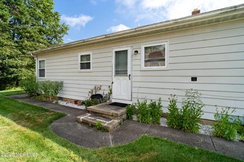 $289,000 | 11 Selkirk Avenue, Toms River, NJ 08757
