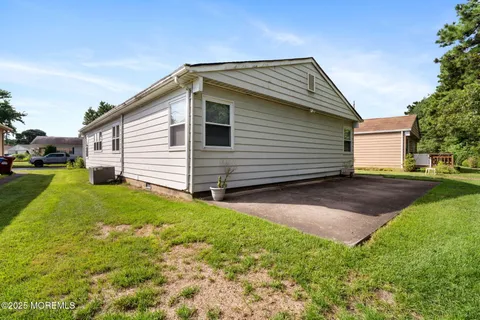 $289,000 | 11 Selkirk Avenue, Toms River, NJ 08757