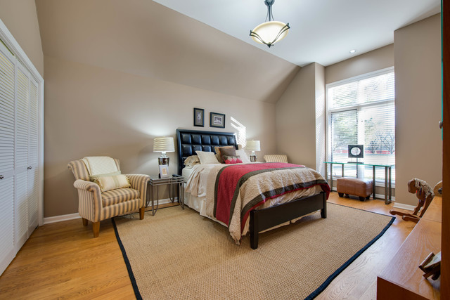 14080 West Old School Road Mettawa, IL 60048 - Photo 19 of 64 a bedroom with a bed couch and a window
