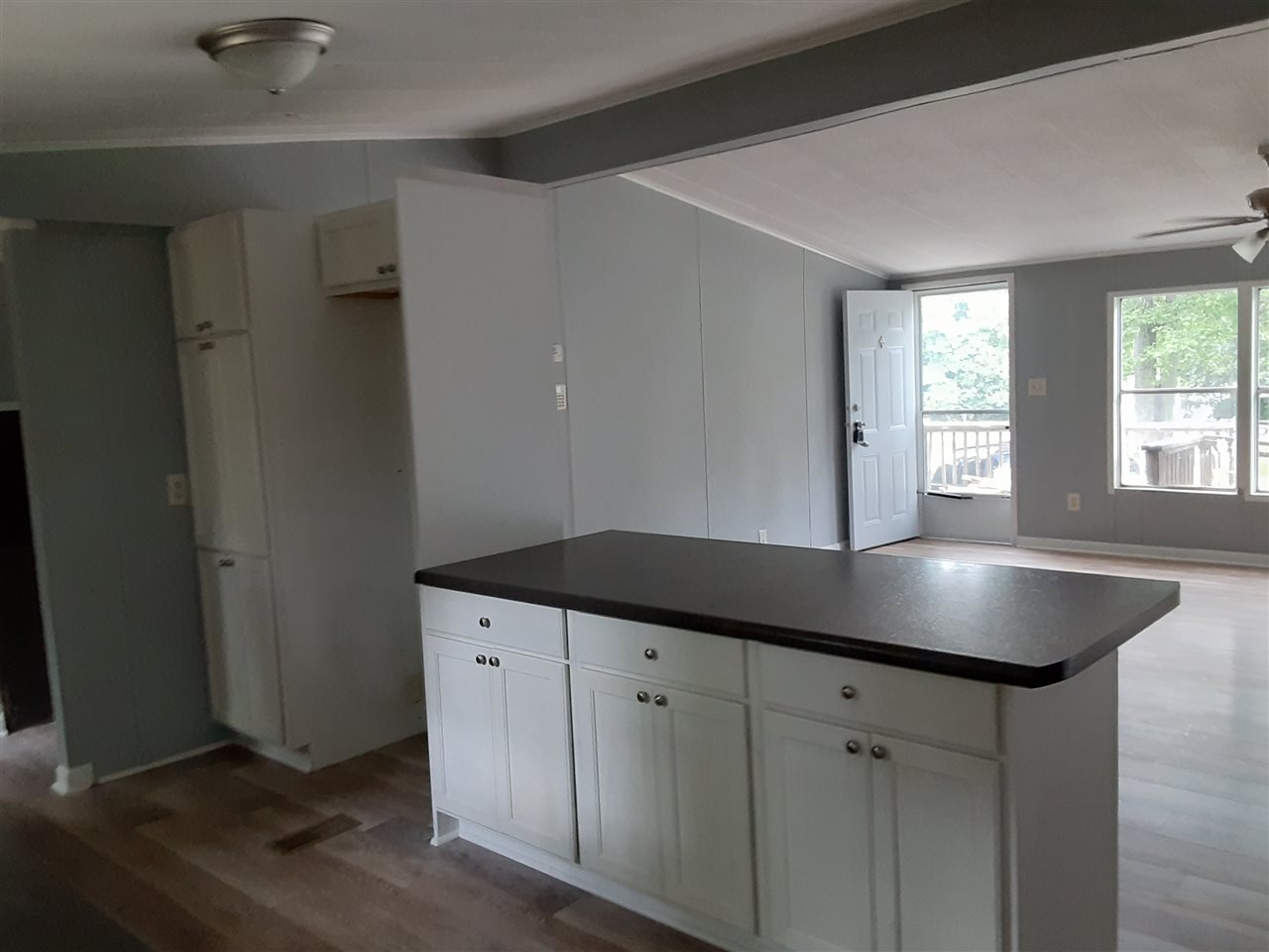 111 Millbank Road Wellford, SC 29385 - Photo 10 of 27 Gallery Image 10