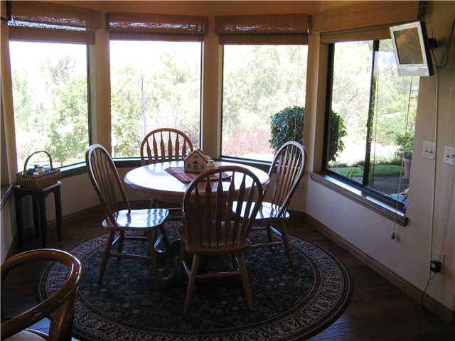 835 Fallen Oak Road Fallbrook, CA 92028 - Photo 14 of 22 Breakfast Nook
