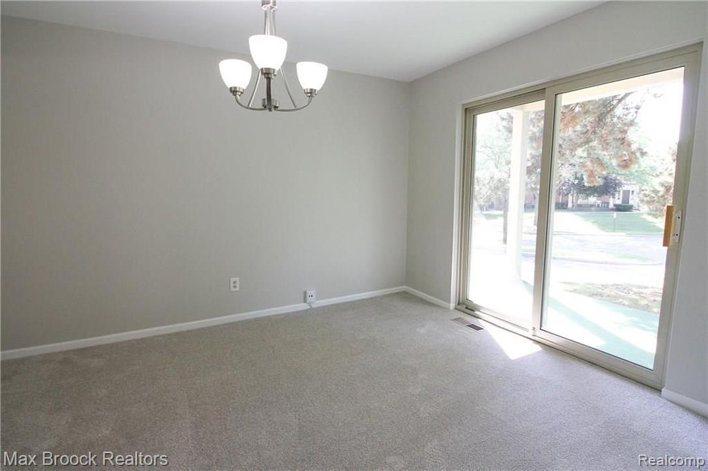 29676 Middlebelt Road Farmington Hills, MI 48334 - Photo 11 of 34