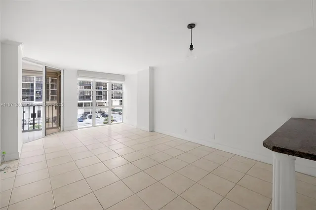 $2,500 | 1915 Brickell Avenue, Unit C405, Miami, FL 33129