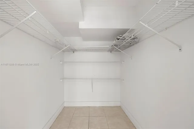 $2,500 | 1915 Brickell Avenue, Unit C405, Miami, FL 33129