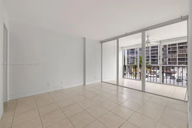 $2,500 | 1915 Brickell Avenue, Unit C405, Miami, FL 33129