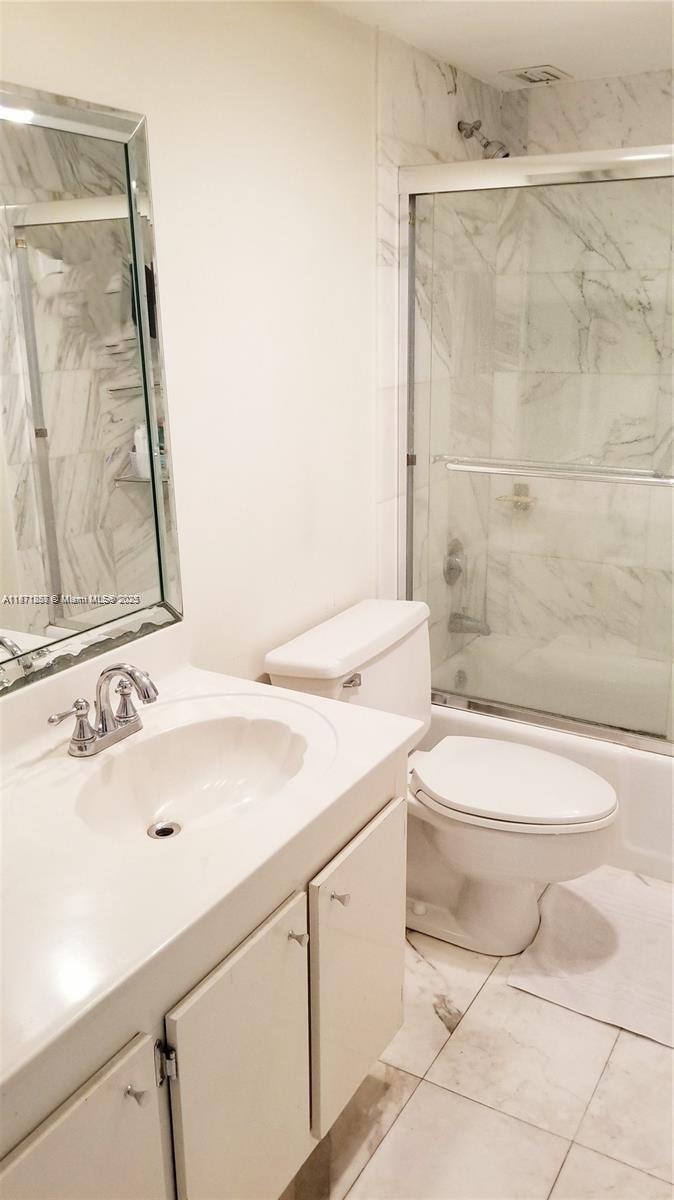 1915 Brickell Avenue, Unit C405 Miami, FL 33129 - Photo 26 of 47