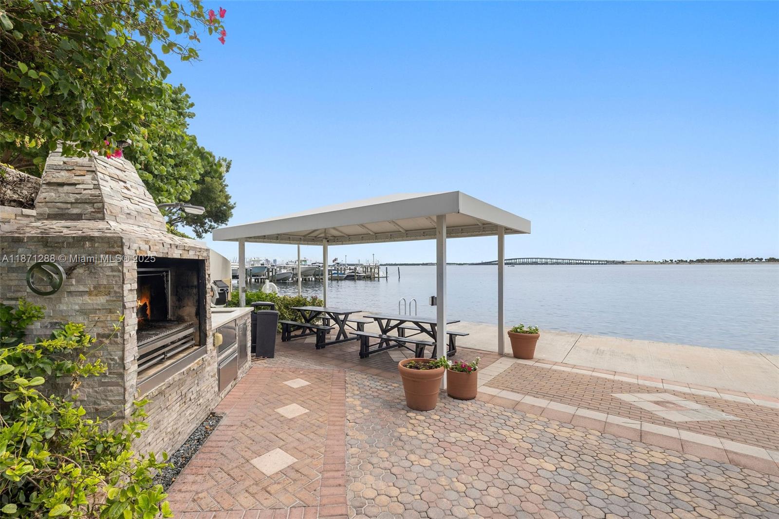 1915 Brickell Avenue, Unit C405 Miami, FL 33129 - Photo 34 of 47