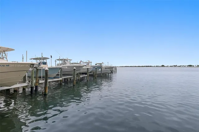 $2,500 | 1915 Brickell Avenue, Unit C405, Miami, FL 33129