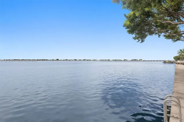 $2,500 | 1915 Brickell Avenue, Unit C405, Miami, FL 33129