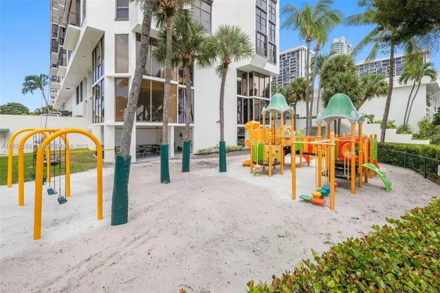 $2,500 | 1915 Brickell Avenue, Unit C405, Miami, FL 33129