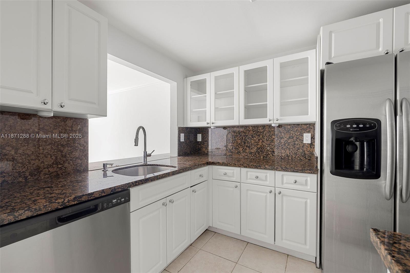 1915 Brickell Avenue, Unit C405 Miami, FL 33129 - Photo 5 of 47