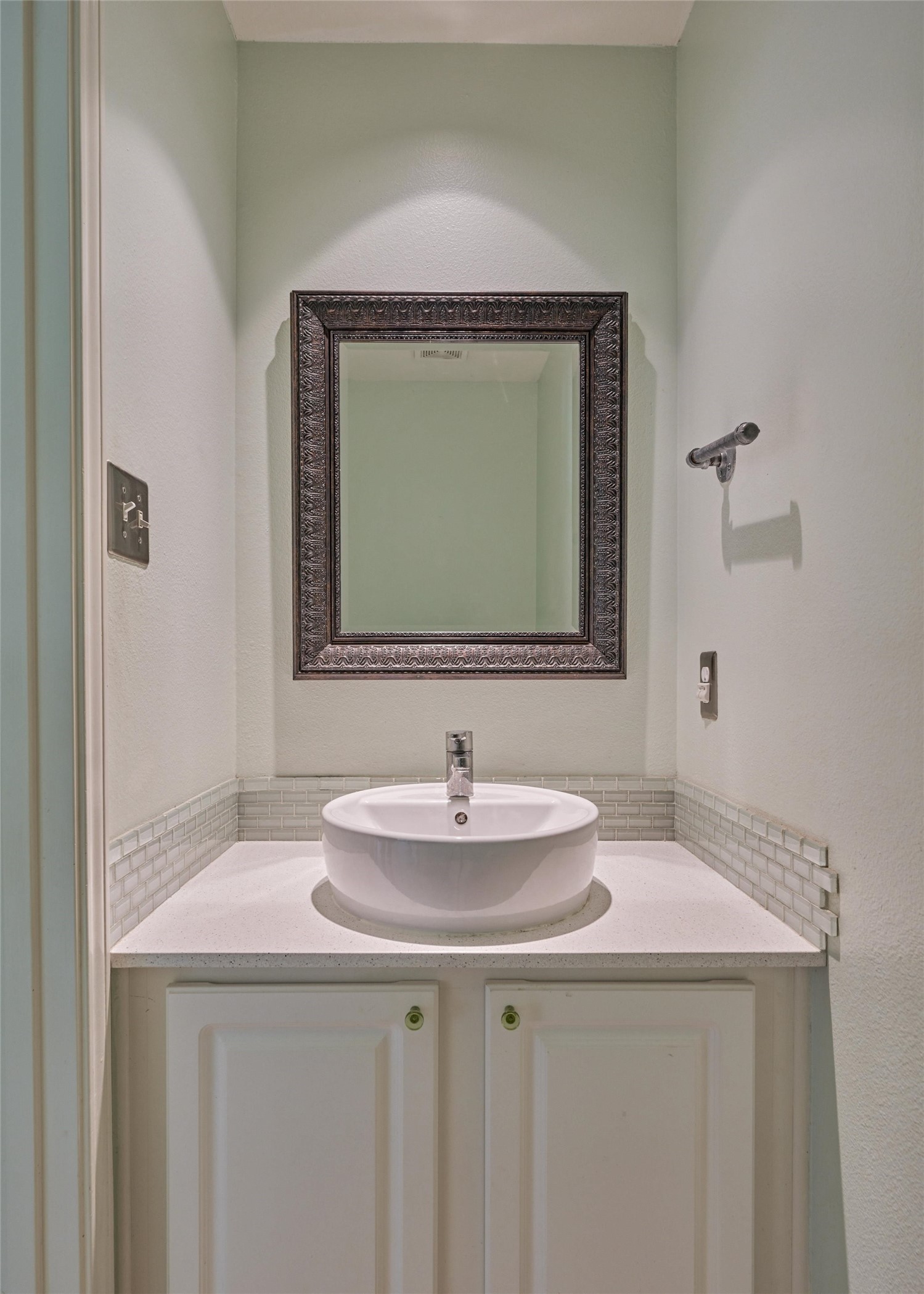 59 West Gaslight Place Spring, TX 77382 - Photo 23 of 47 Half bath downstairs.