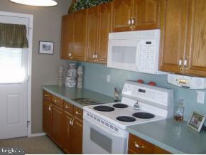 8 Cable Road Waretown, NJ 08758 - Photo 4 of 12