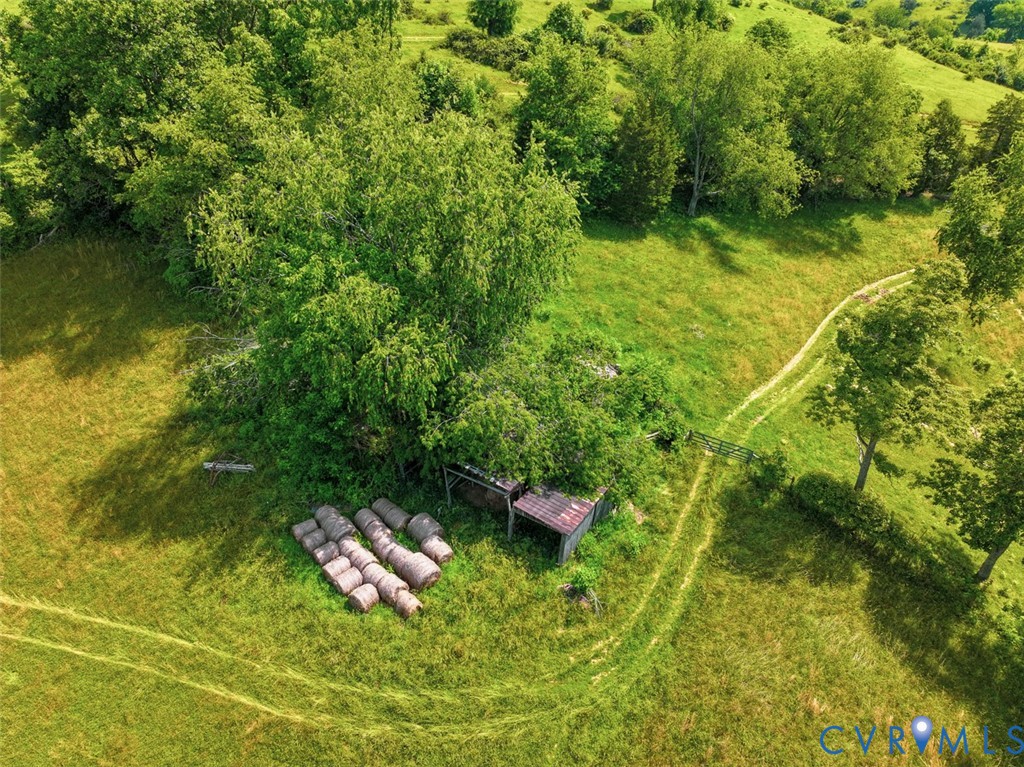 453 Long Hollow Road Cleveland, VA 24225 - Photo 34 of 50 a backyard of a house with lots of green space