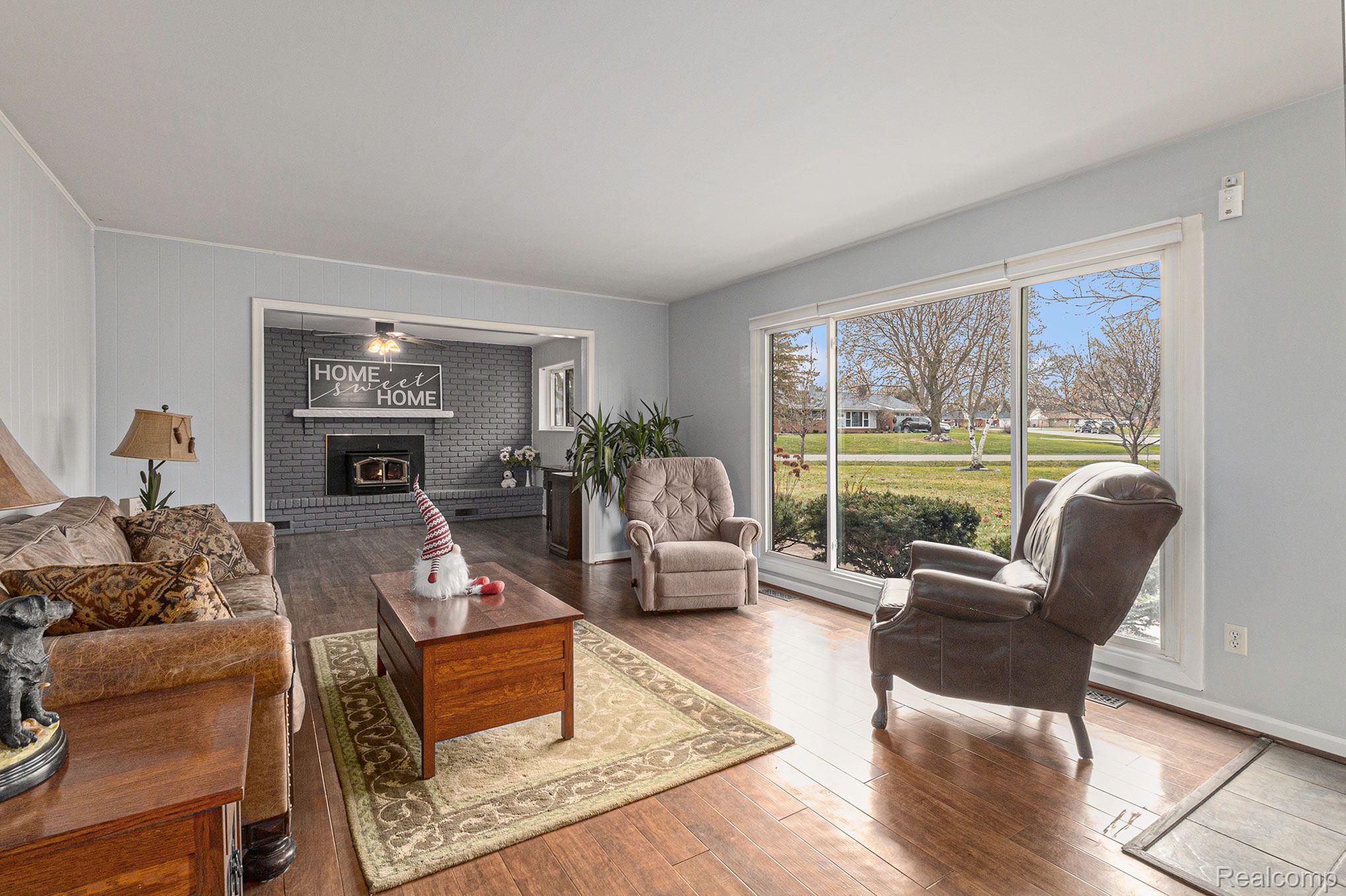 1902 Dawn Ridge Road Walled Lake, MI 48390 - Photo 6 of 39 1902 Dawn Ridge