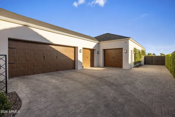 $3,550,000 | 2677 East Maplewood Street, Gilbert, AZ 85297