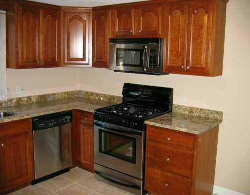 123 New River Road, Unit 1 Lincoln, RI 02838 - Photo 3 of 5 Kitchen.