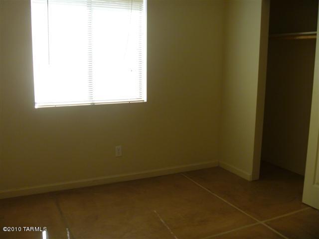 823 West Simmons Road Tucson, AZ 85705 - Photo 7 of 15
