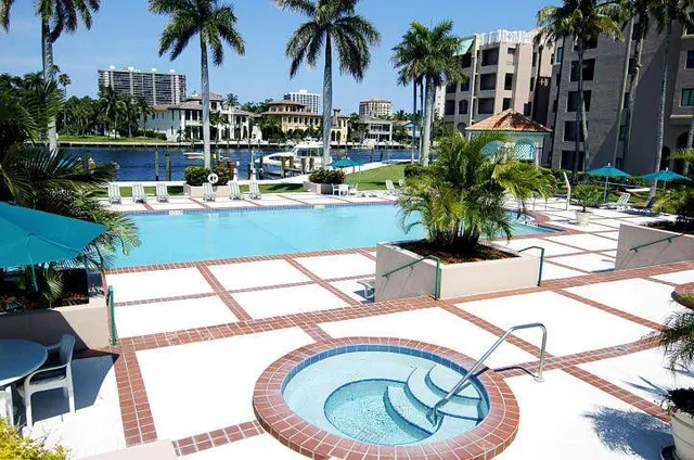 $7,900 | 100 Southeast 5th Ph17 Avenue Southeast, Unit PH17, Boca Raton, FL 33432