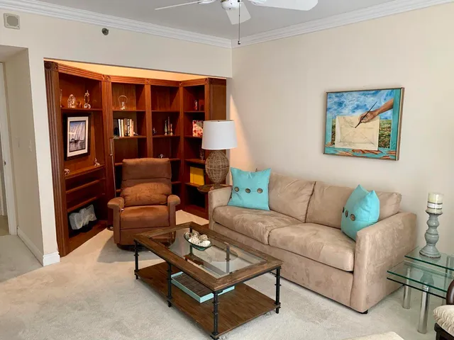 $7,900 | 100 Southeast 5th Ph17 Avenue Southeast, Unit PH17, Boca Raton, FL 33432