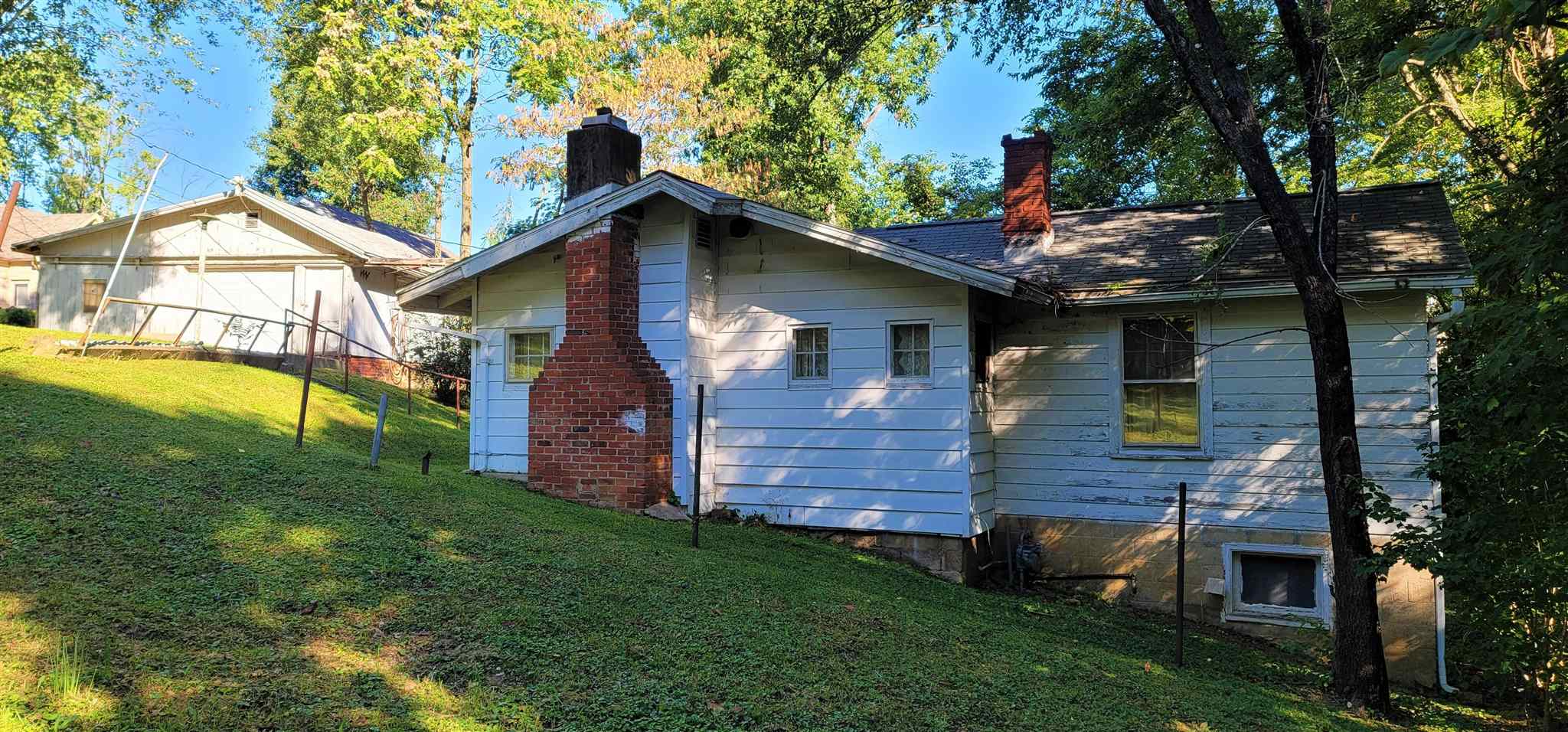 7111 Darmstadt Road Evansville, IN 47710 - Photo 2 of 21 Gallery Image 2
