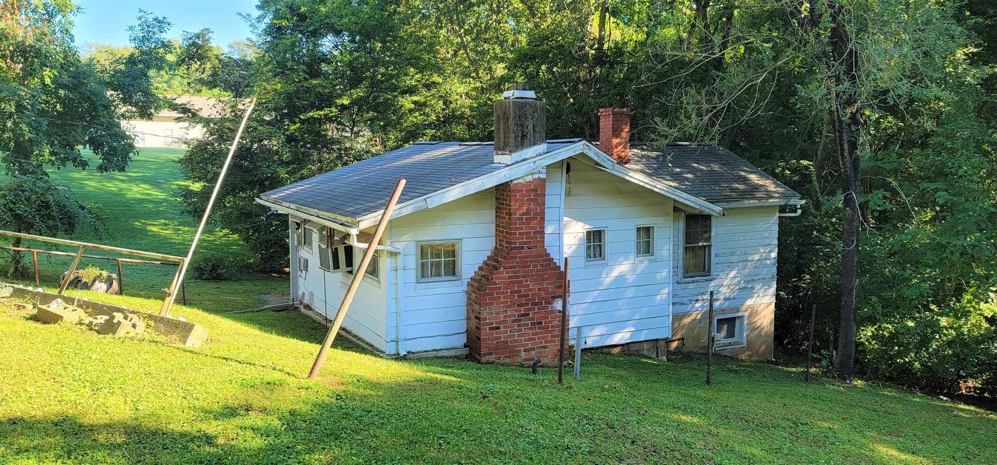 7111 Darmstadt Road Evansville, IN 47710 - Photo 4 of 21 Gallery Image 4