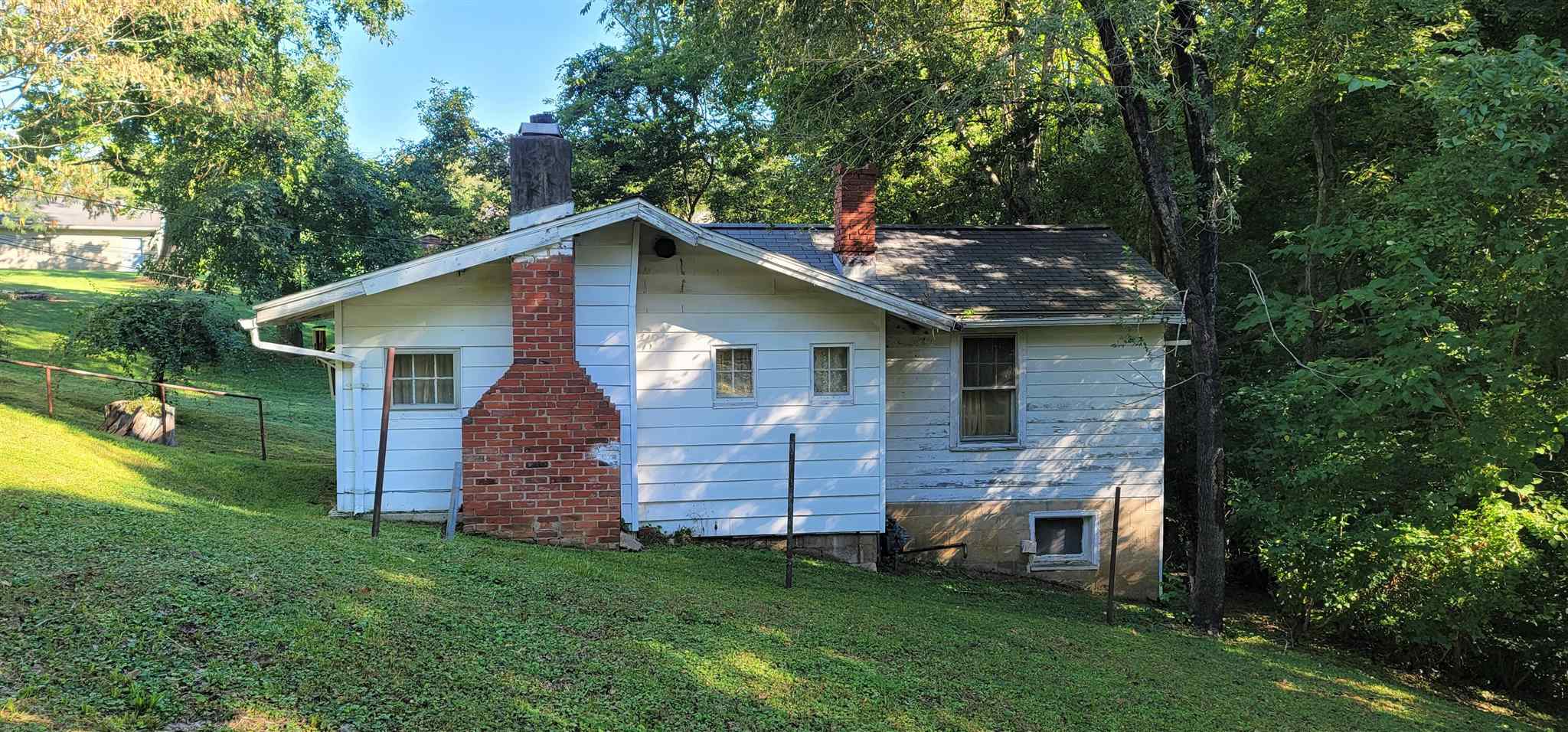 7111 Darmstadt Road Evansville, IN 47710 - Photo 5 of 21 Gallery Image 5