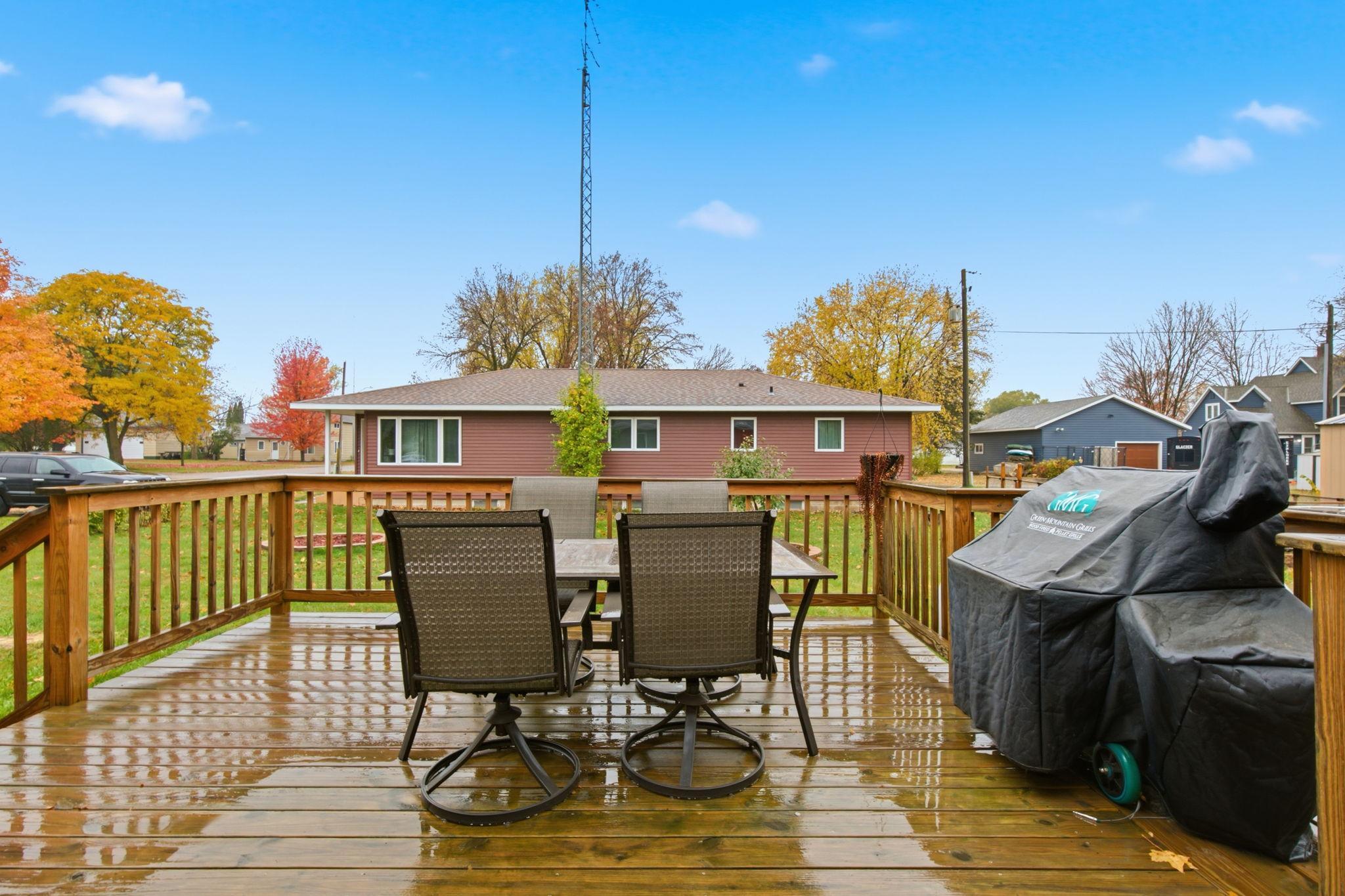 215 Church Street Eden Valley, MN 55329 - Photo 27 of 33