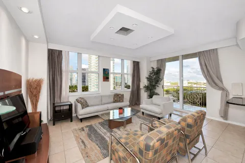 $775,000 | 511 Southeast 5th Avenue, Unit 1217, Fort Lauderdale, FL 33301