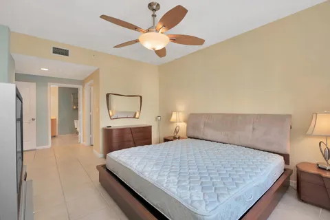 $785,000 | 511 Southeast 5th Avenue, Unit 1217, Fort Lauderdale, FL 33301