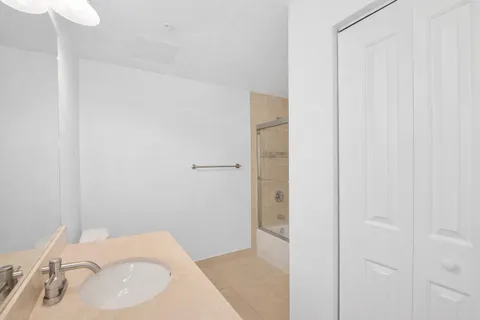 $775,000 | 511 Southeast 5th Avenue, Unit 1217, Fort Lauderdale, FL 33301