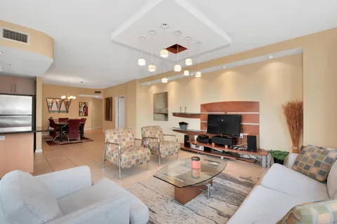 $785,000 | 511 Southeast 5th Avenue, Unit 1217, Fort Lauderdale, FL 33301