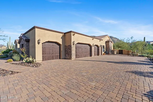 $1,900,000 | 8461 East Red Hawk Circle, Mesa, AZ 85207