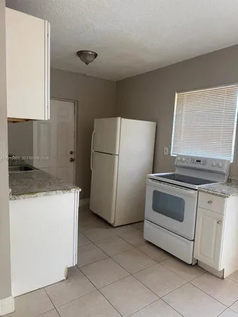 $1,525 | 6012 Southwest 38th Street, Unit 4, Miramar, FL 33023