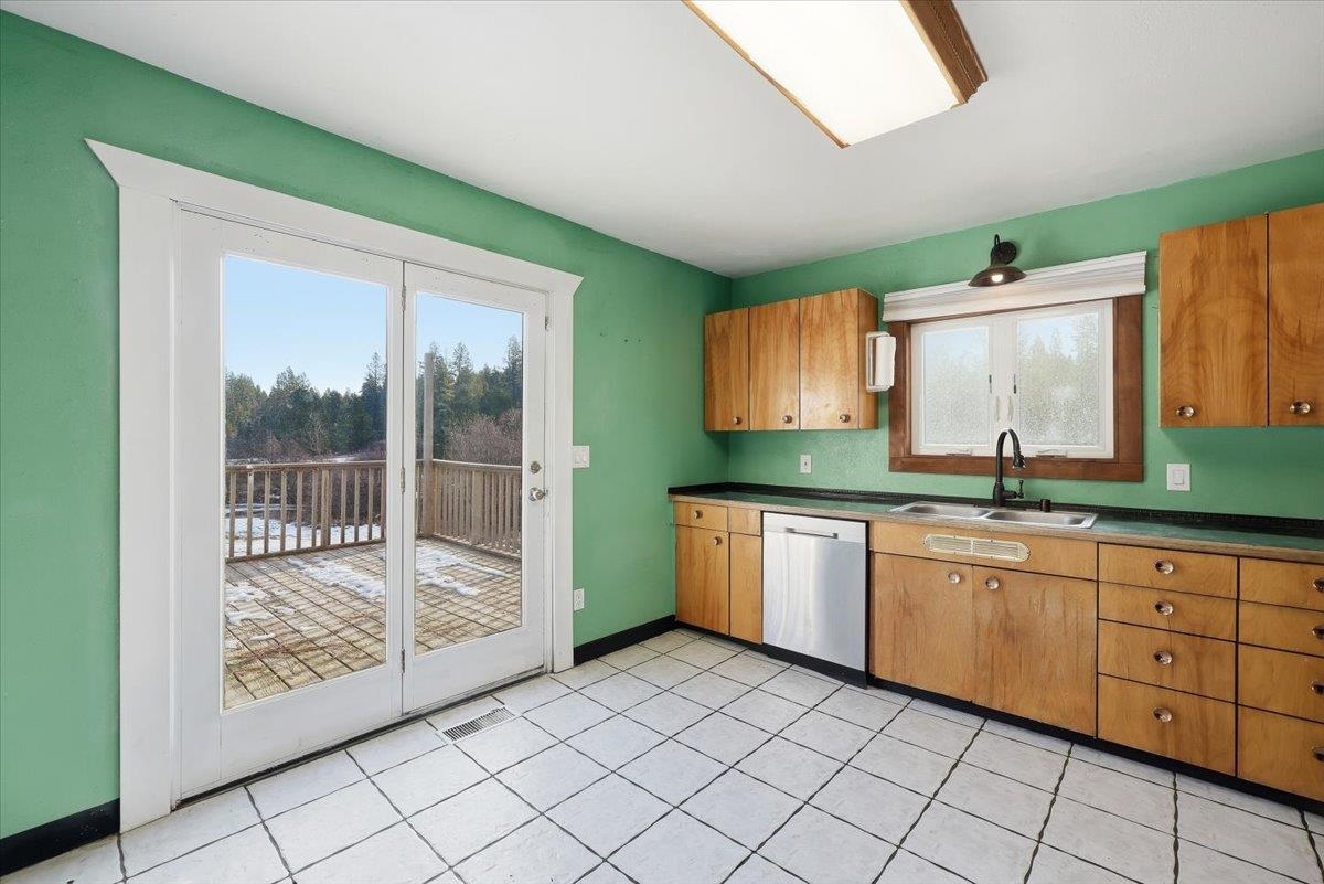 25315 North North Road Colbert, WA 99005 - Photo 11 of 33 Gallery Image 11